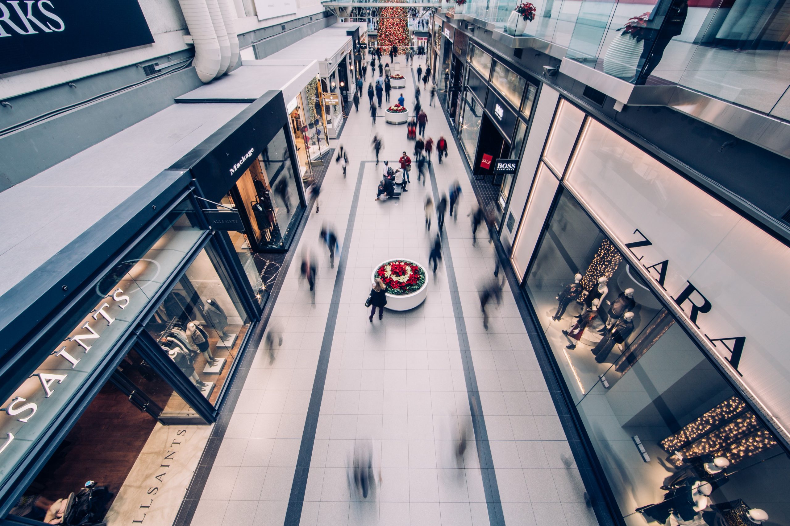 Cómo introducir chatbots en las pantallas digitales de los comercios chabtots-centros-comerciales
